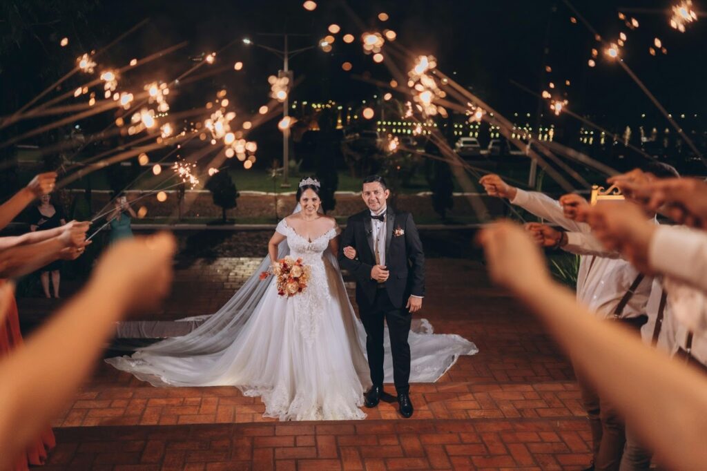 How to Choose the Right Size Wedding Sparklers for Your Wedding?
